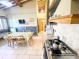 Spoleto Poolside - Sleeps 24