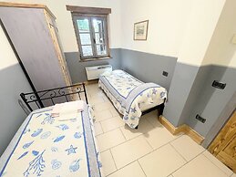 Spoleto Poolside - Sleeps 24