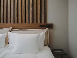 Season Hotel