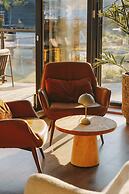 Season Hotel