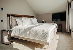 Season Hotel