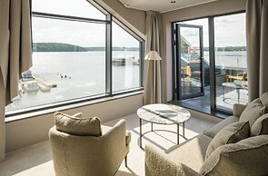 Season Hotel