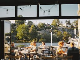 Season Hotel