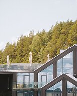 Season Hotel