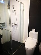 Eastpana 304(R1) Executive Residence