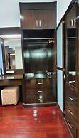 Eastpana 304(R1) Executive Residence