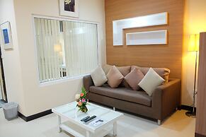 Eastpana 304(R1) Executive Residence