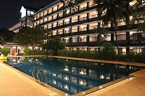Eastpana 304(R1) Executive Residence