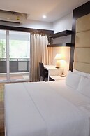 Eastpana 304(R1) Executive Residence