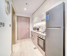 Spacious Azizi Riviera Studio
