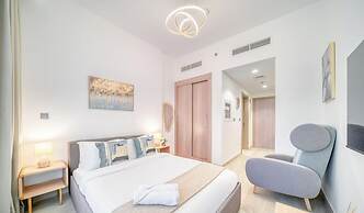 Spacious Azizi Riviera Studio