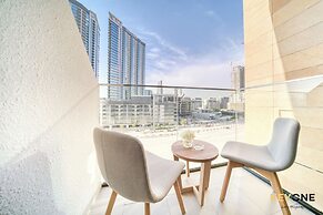 Spacious Azizi Riviera Studio