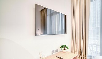 Spacious Azizi Riviera Studio