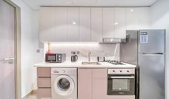Spacious Azizi Riviera Studio