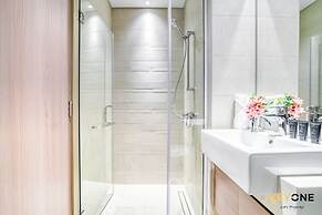 Spacious Azizi Riviera Studio