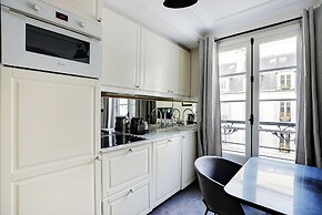 Authentic Apartment - 1br/4p - Near the Louvre