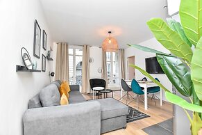 Superb Apartment for 6 People in Paris