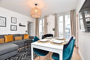 Superb Apartment for 6 People in Paris