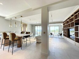 Apartment With Sea View Terrace