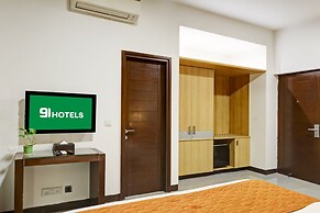 Hotel 91 Golf Course Road