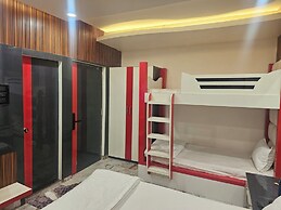 LUXE LAGOON
