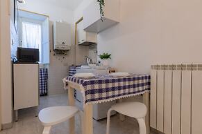 Kiss Art Studio by Wonderful Italy