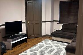 Charming Close Retreat in Grays