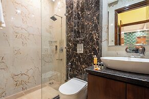 Saavi Hotel Sector- 46