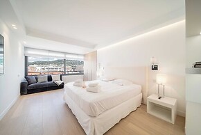 Charming Oasis With Terrace 4 BD/ 8P - Cannes