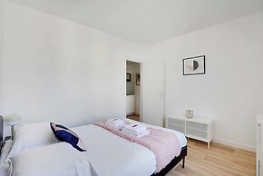 Modern Apartment - 2br/4p - Sacre-coeur