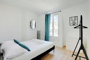 Modern Apartment - 2br/4p - Sacre-coeur