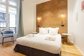 Luxury on the Champs-elysees: Prestigious, 10P 5BR