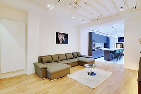Stunning Apartment - 4br/8p - Mail