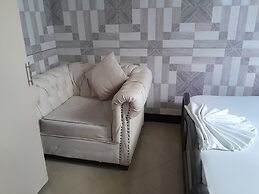 Happy Classic Lodge