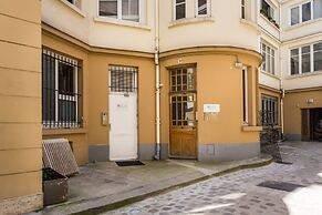 Charming Apartment in Marais With 1 Room