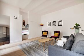 Authentic Apartment - 2br/4p - Monnaie