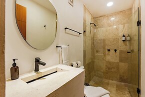 Ocean plaza by Zamá Homes