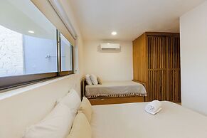 Ocean plaza by Zamá Homes