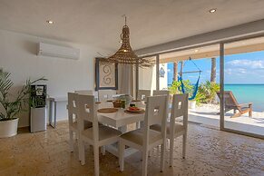 Ocean plaza by Zamá Homes