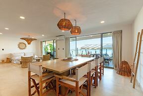 Ocean plaza by Zamá Homes