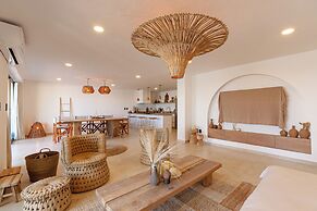 Ocean plaza by Zamá Homes