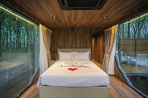 Timber Society Boutique Hideaway