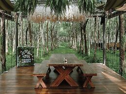 Timber Society Boutique Hideaway