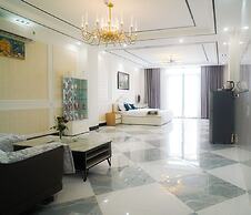 Queen Luxury Hotel
