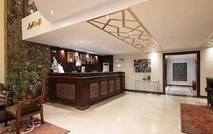 Quiet Shatea Jeddah Hotel