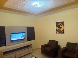 Apartment Sleeps 6 With Free Parking