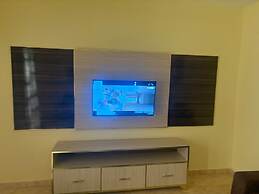 Apartment Sleeps 6 With Free Parking