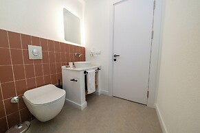 Diplomat Suites