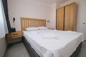 Diplomat Suites