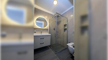 Diplomat Suites